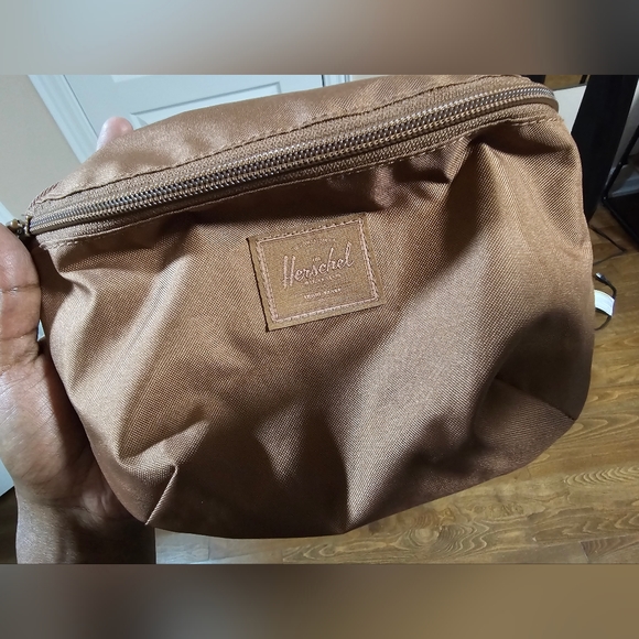 Herschel Cross Body Bum Bag - Picture 3 of 4
